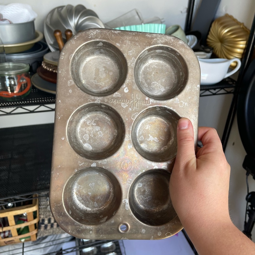 Vintage cupcake tin